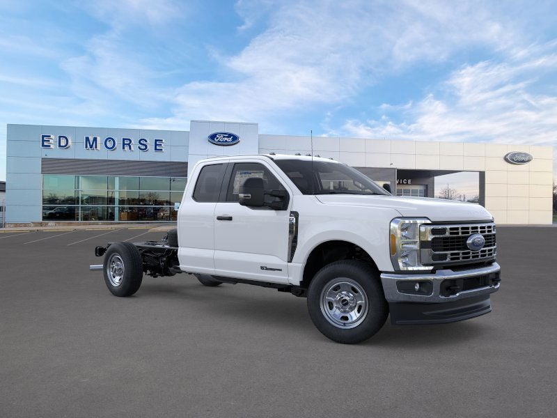 2025 Ford Chassis Cab F-350® XL