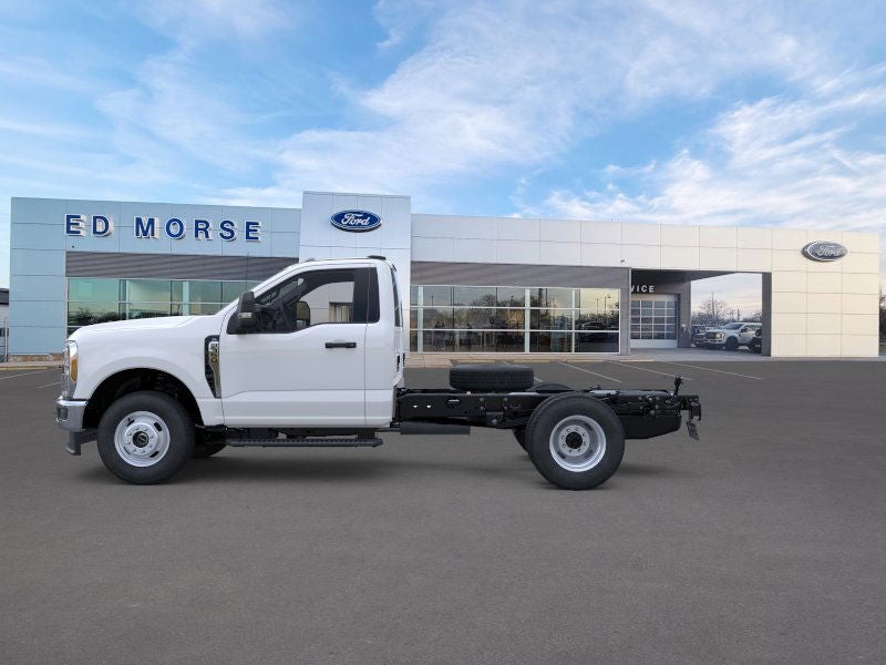 2025 Ford Chassis Cab F-350® XL