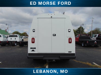 2027 Ford E-Series Cutaway Base