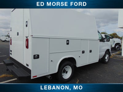 2027 Ford E-Series Cutaway Base