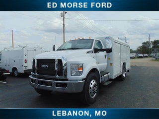 2027 Ford F-750SD Base