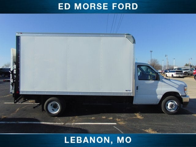 2026 Ford Econoline Cutaway E-450 DRW