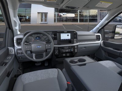 2026 Ford Super Duty F-350® XLT